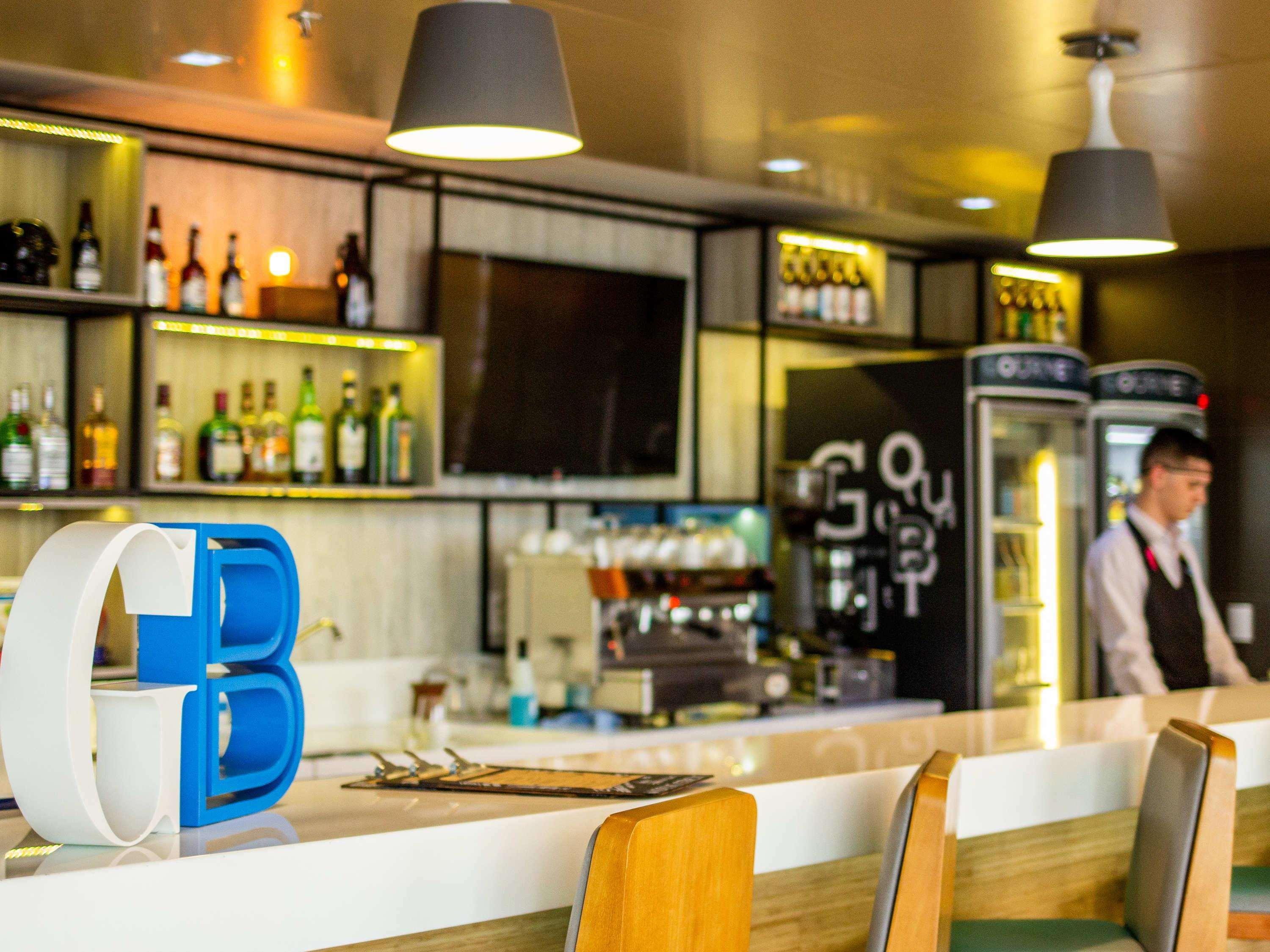 Novotel Airport 4*
